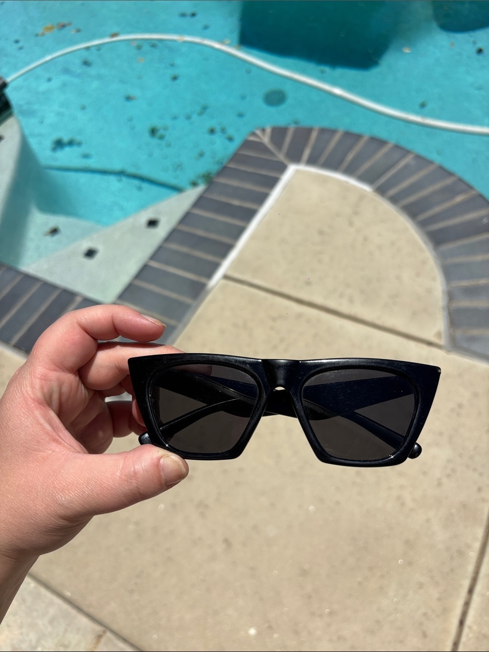 Classic Black Cat-Eye Sunglasses